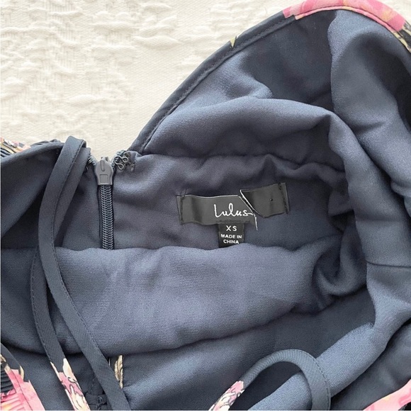 NWOT Lulus Loved By You Navy Blue Floral Pleated Chiffon Maxi Dress XSmall - Picture 3 of 8